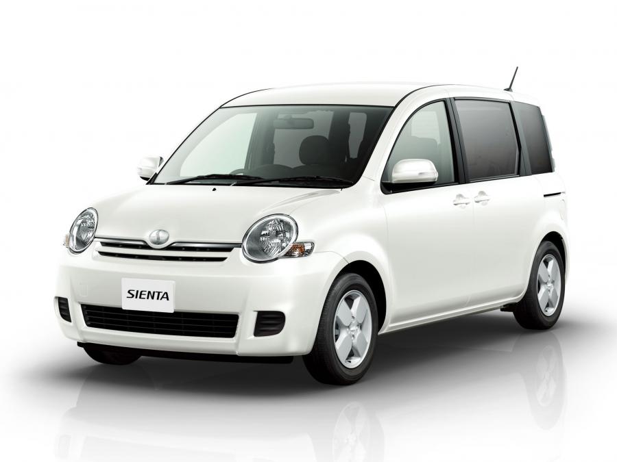  Toyota Sienta 2011 года  (фото 6 из 11)